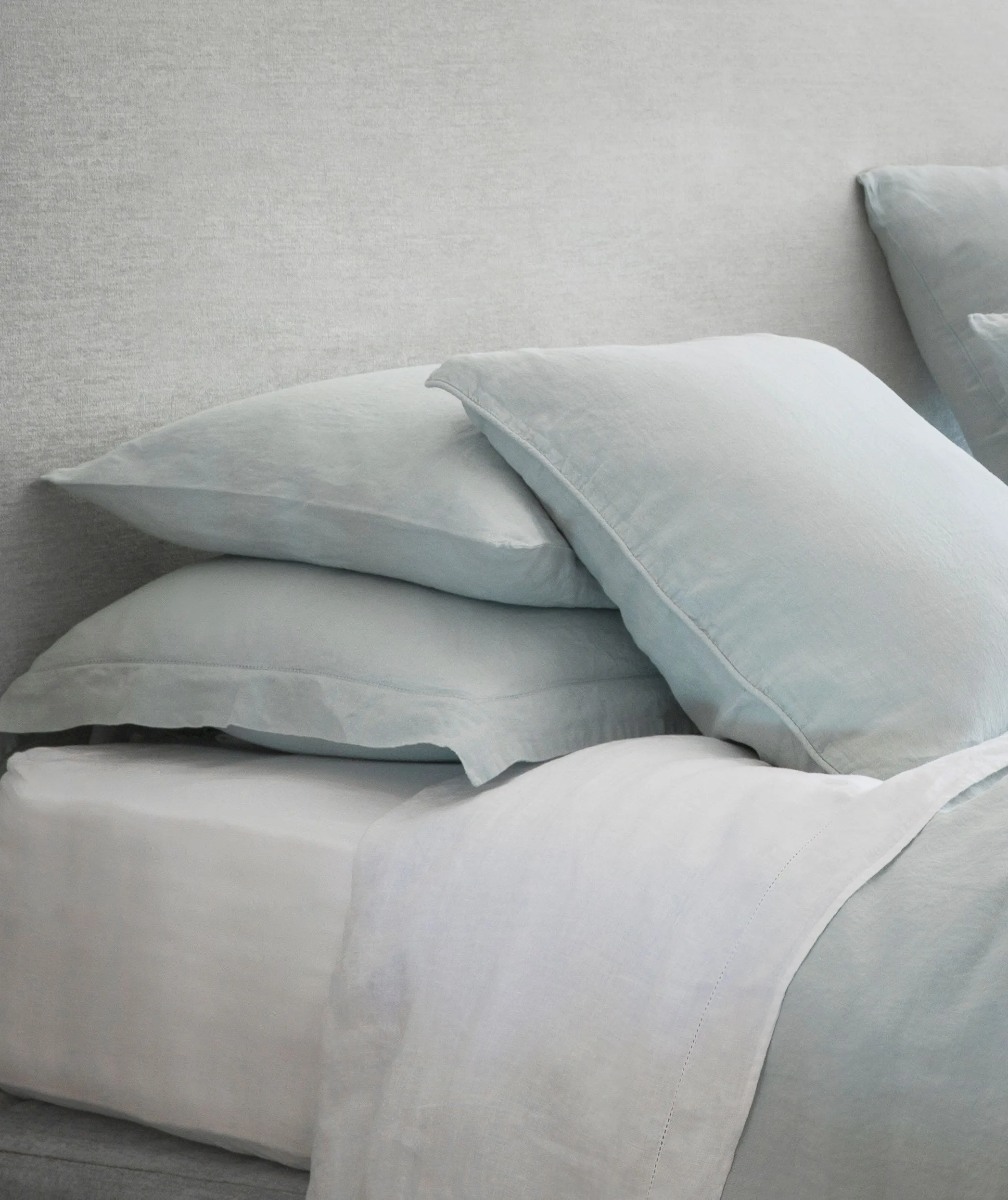 SAMPLE SALE<br>Classic White Linen Fitted Sheet<br>King Size